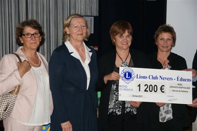 Chèque pour les enfants hospitalisés au CH de Nevers