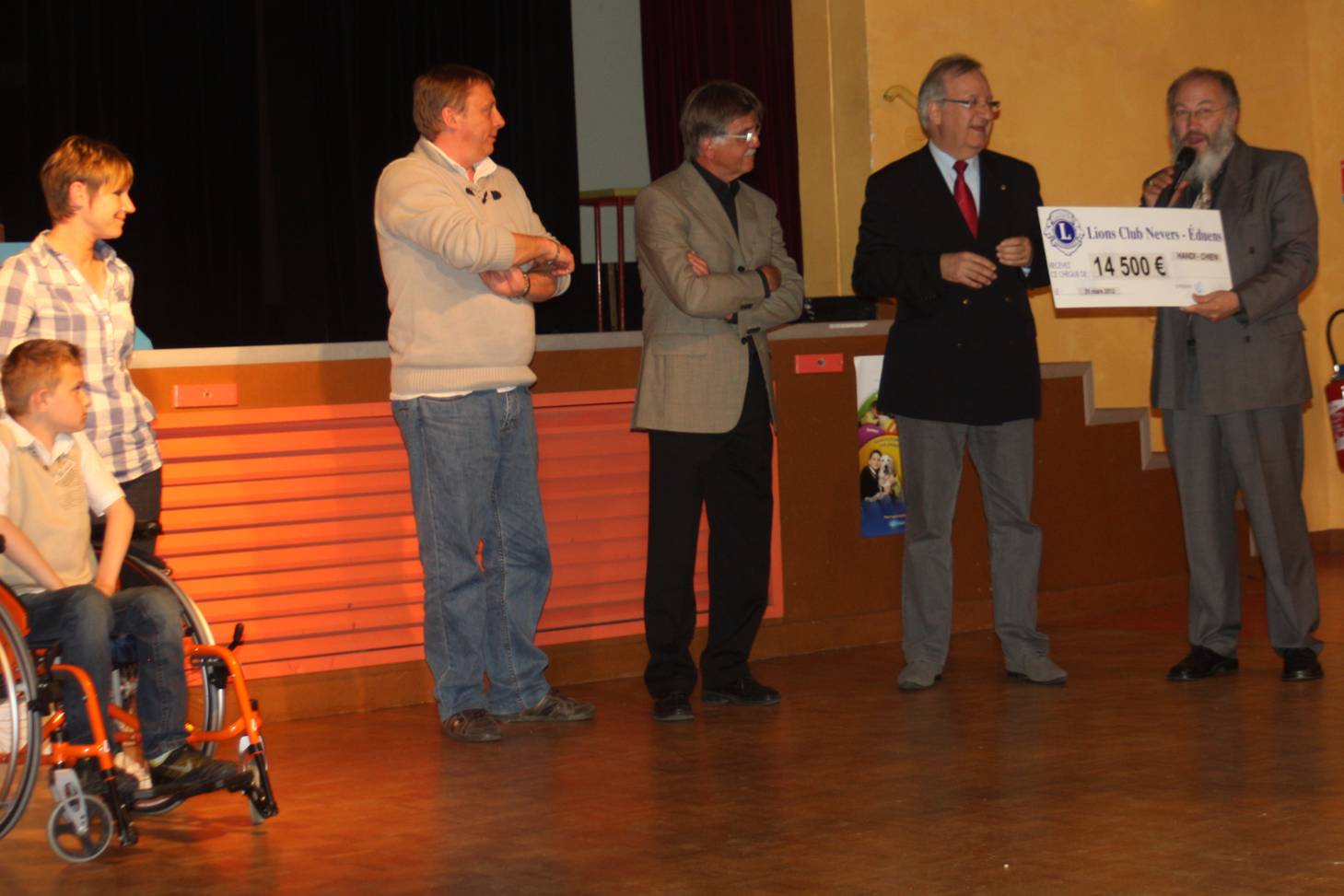 Notre club finance le chien